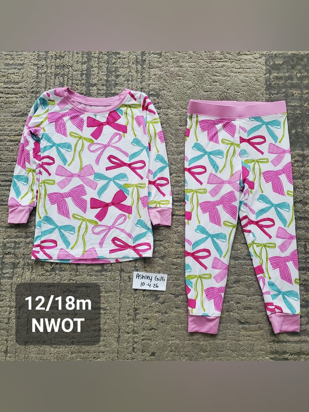 NWOT Little Sleepies Ribbons And Bows Set